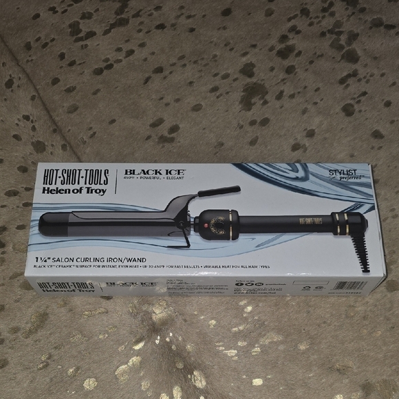 Black Curling Iron - Picture 1 of 5